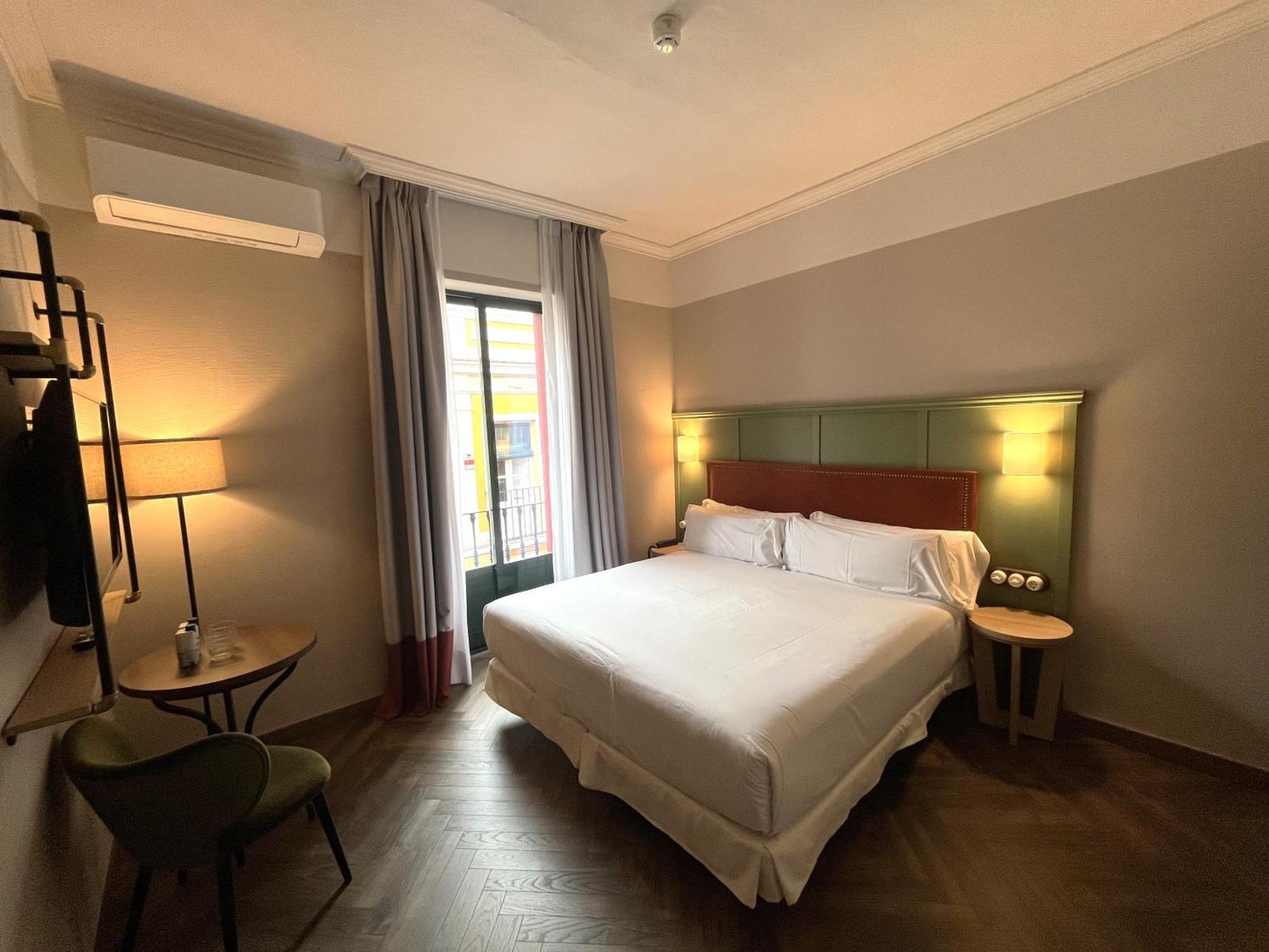 The Honest Hotel & Apartments Sevilla Eksteriør bilde