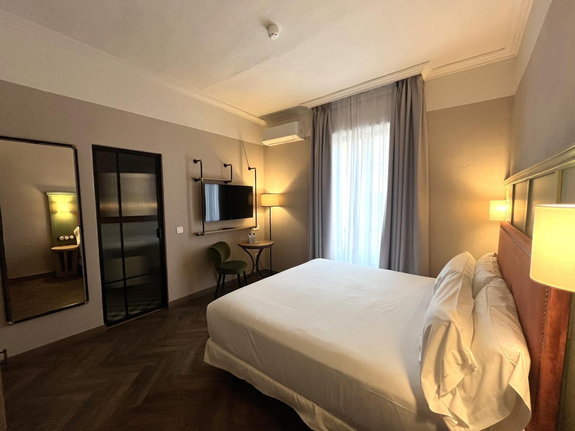The Honest Hotel & Apartments Sevilla Eksteriør bilde